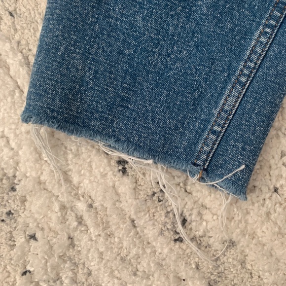 ABERCROMBIE CROPPED ACID WASH JEANS - Picture 3 of 7